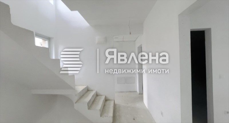 Продава се Къща в Варна, м-т Траката - 278 кв.м за 1677 €/кв.м - Снимка #2