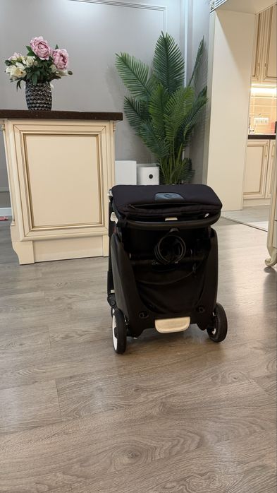 Коляска bugabo в  хорошем состоянии