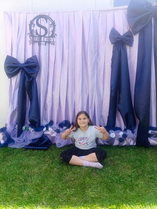 Акра  Украса Фон.