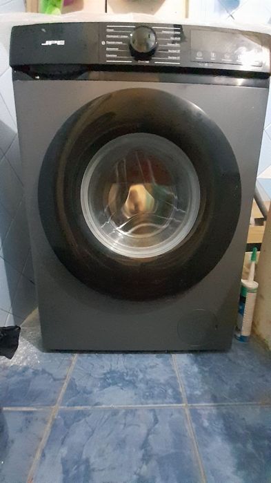 Metro yonidan qizlarga kvartira