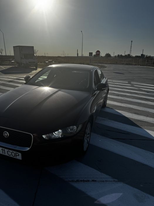 Jaguar XE 2.0D 2016
