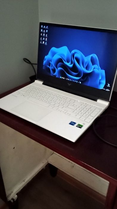 Hp victus 15 rtx 3050 i5 gen12 ,nu dau prin curier!
