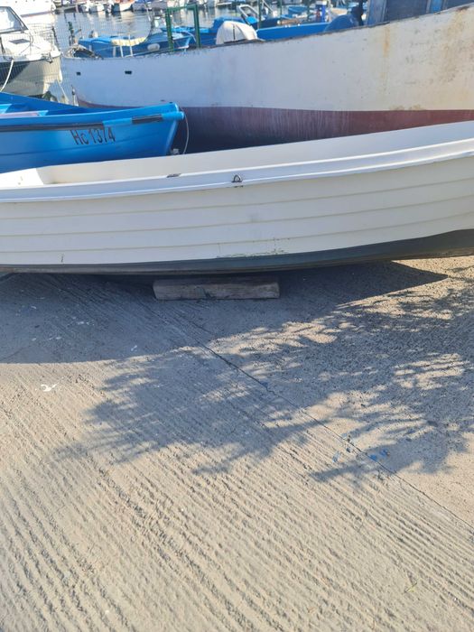 Продавам Лодка ял4 395см