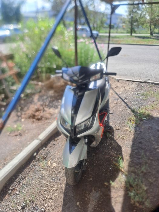 Продам скутер м8