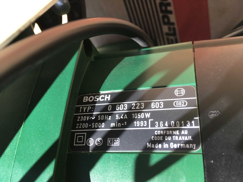 настолен циркуляр Bosch, със стойка Bosch