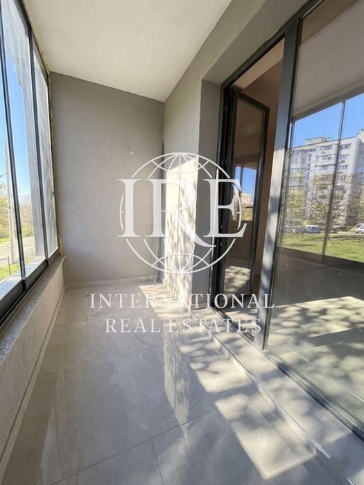 Двустаен апартамент в нова сграда с асаньор 72 кв. Владислав Варненчик