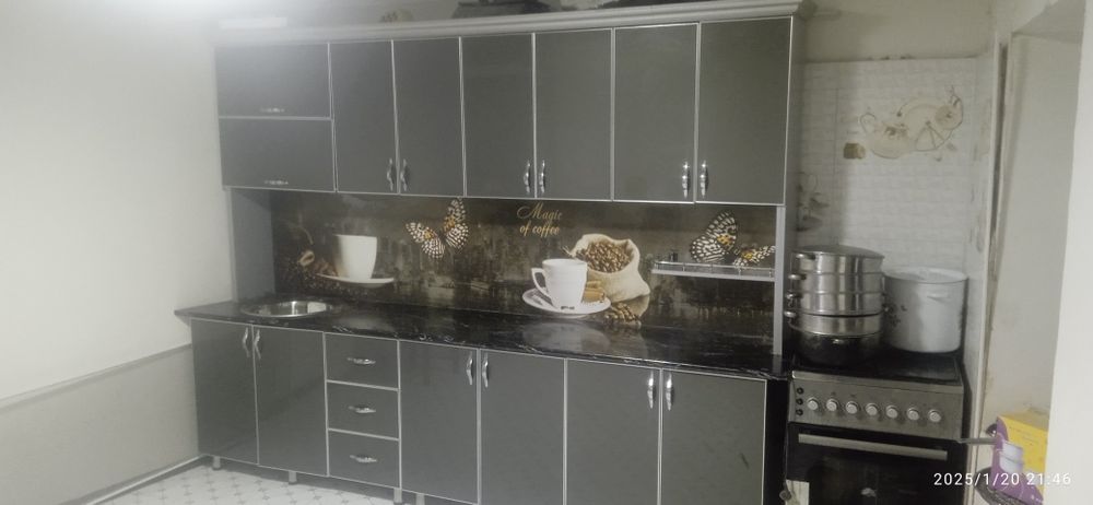 Kuxinniy nabor yangi satiladi