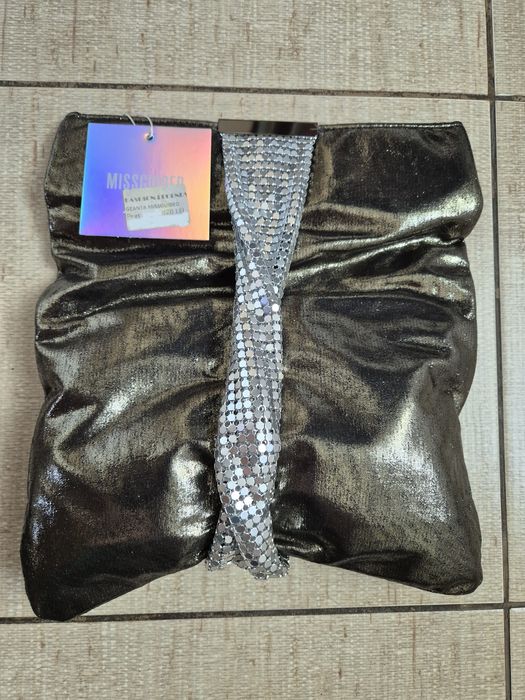 Vând poșetă femei Missguided nouă 150 lei