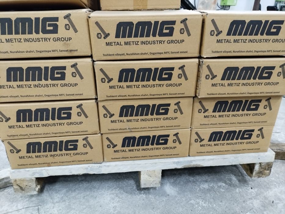 Шпилька. Болт Гайка