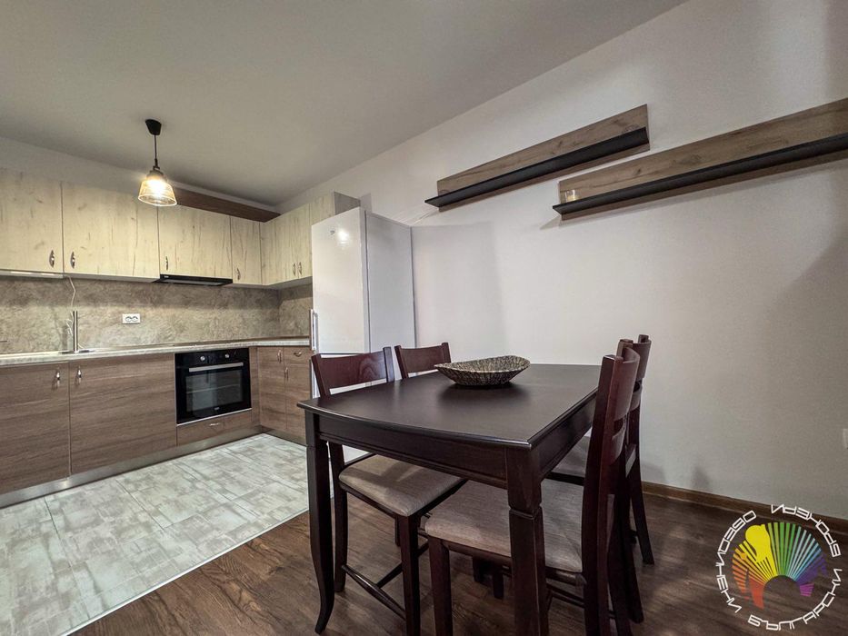 Дава се под наем Тристаен апартамент в Бургас, Славейков - 100 кв.м за 714 € - Снимка #5