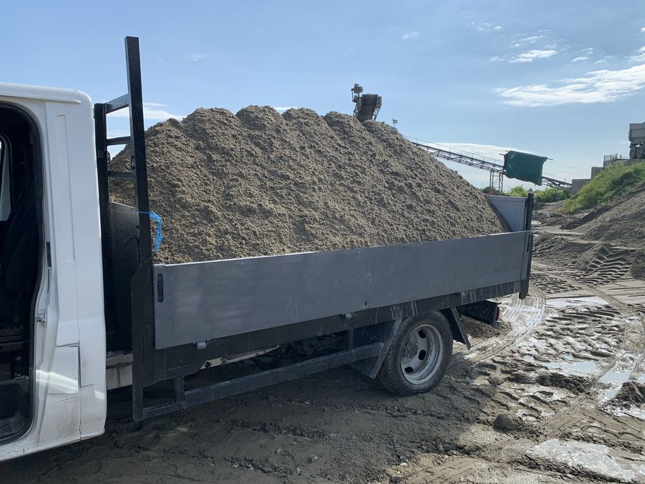 Aduc la comandă nisip, balastru, pietriș, piatră spartă, pământ vegetal Prahova