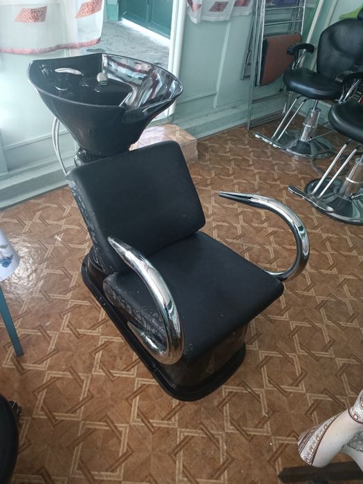 Uydan sifatli  mebellar pismenbiy stol ,moyka salon uchun yangi,