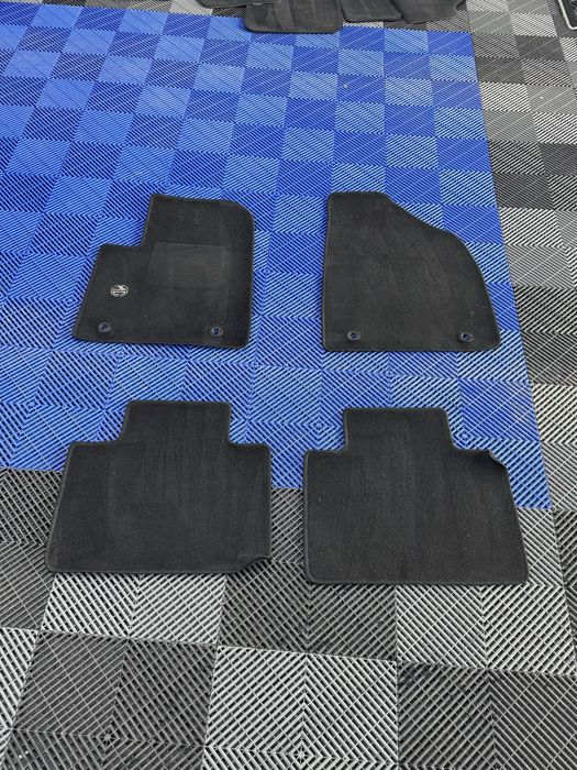 Мокетени стелки за VW SKODA MG BMW RAV 4 RANGE ROVER