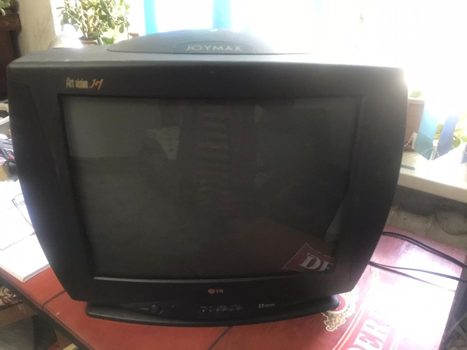 Телевизор LG б/у
