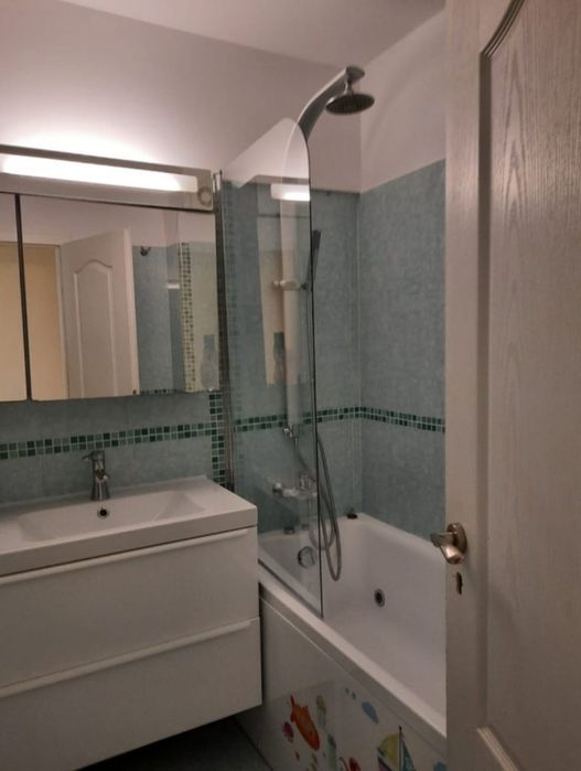 Închiriez ap 3 camere Aviației