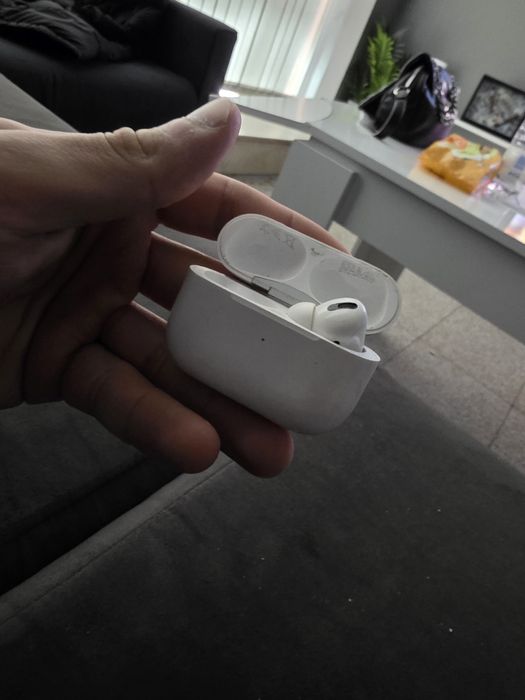 Apple airpods pro