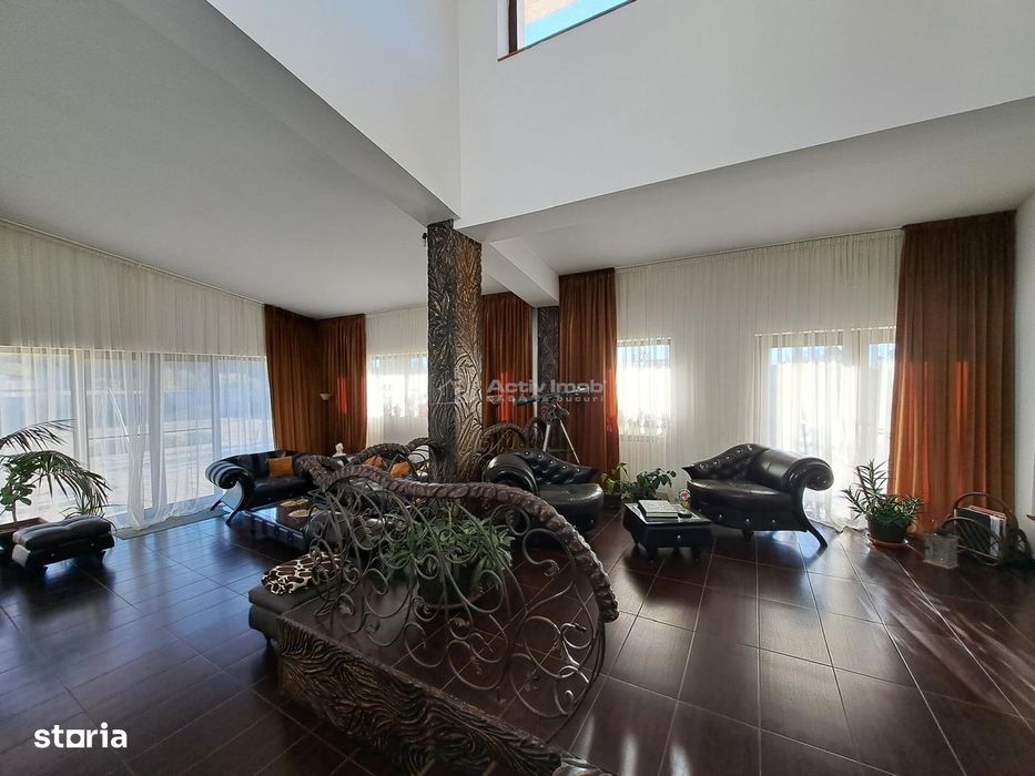 Casa cu piscina - Buftea - 8 camere - 4 bai - 620mp - 2500mp teren