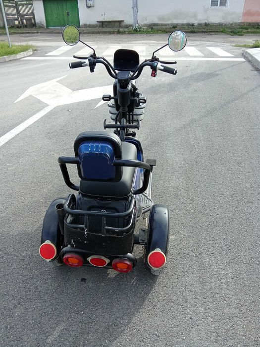 Електрическа количка за трудно подвижни хора