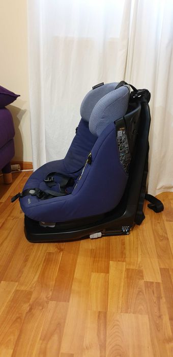 Scaun auto Maxi-Cosi AxissFix 61-105 cm (de la 2 luni pana la 4 ani)