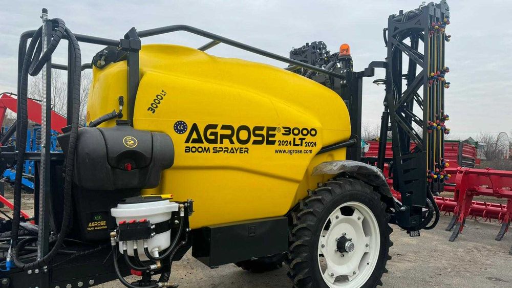 Instalatie de erbicidat tractata, Masina de erbicidat 3000l ,MET 18m