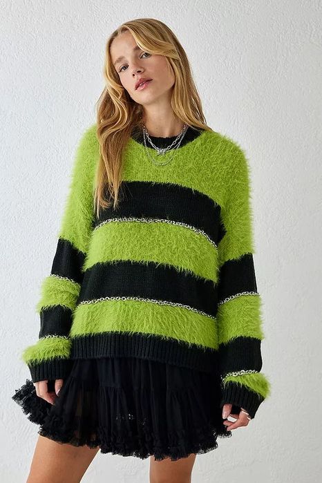 Екстравагантен пуловер The Ragged Priest