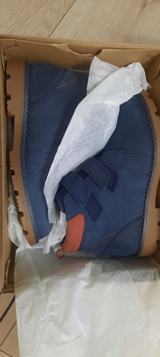 Новые кожаные ботинки Clarks из Англии (размер 32.5)