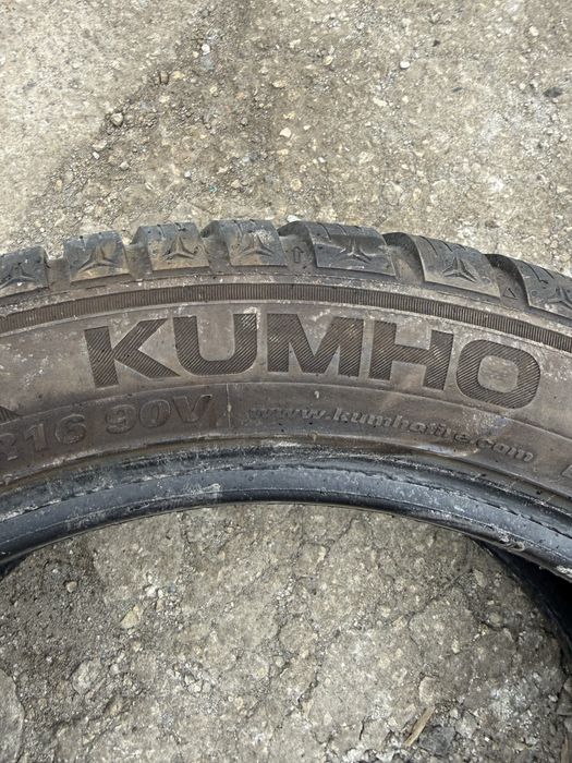 4 броя зимни Kumho 215/45 R16 Dot 2024 ном 500