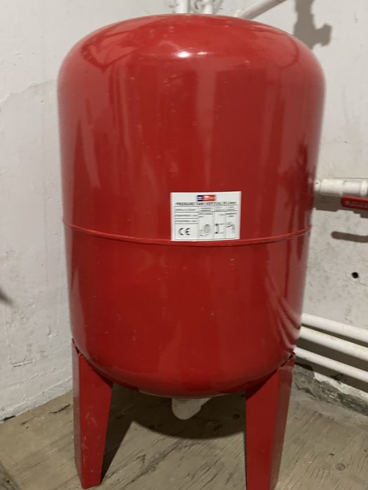 продам расширительный бак 50