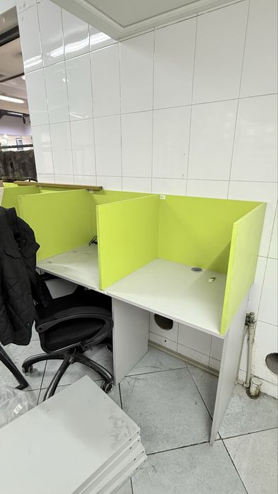 Стол на продажник