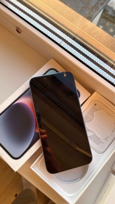 Продам айфон 14.