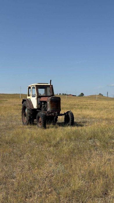 Трактор, навесное сельхозоборудование, вагончик