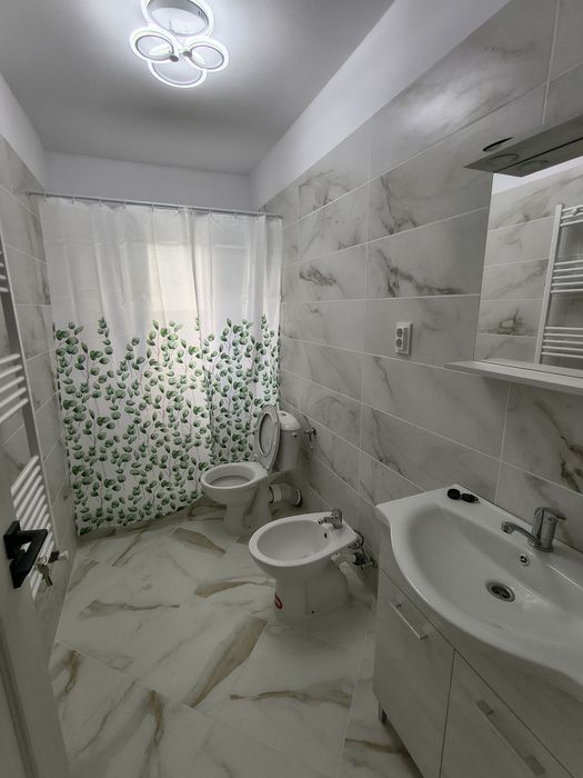 Închiriez garsoniere si apartamente