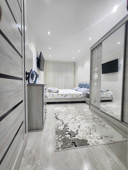 Сдаю 2-ух комнатную квартиру посуточно (СВОЯ)