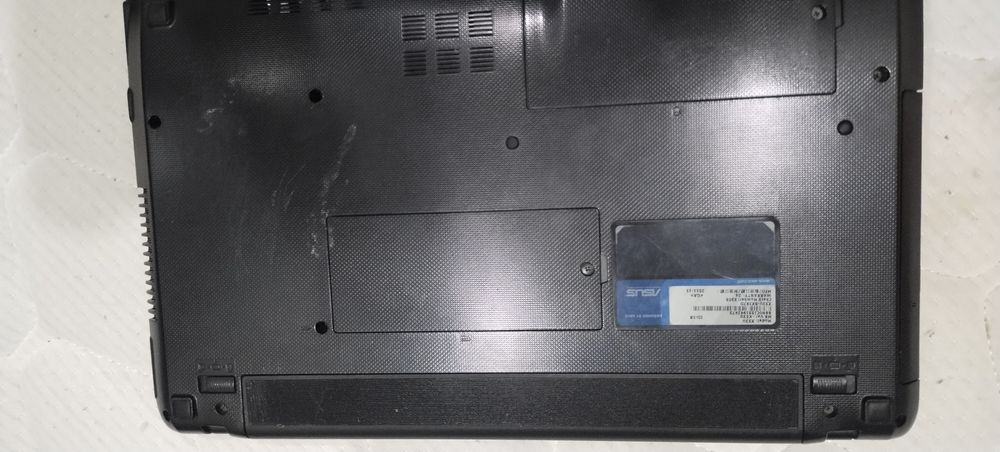 Продаю ноутбук бу рабочий