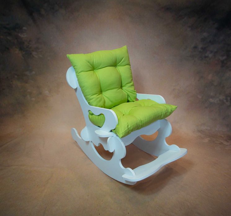 Детски люлеещ се стол