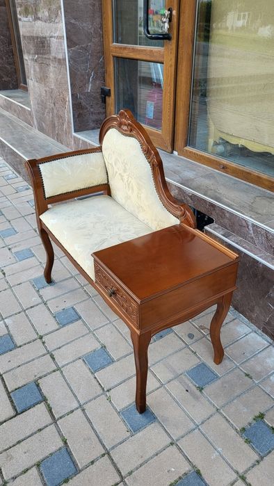 Салонна пейка  уникално красива