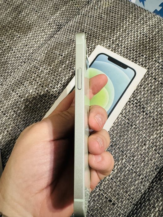 iPhone 12 Green – 64 GB – Full original, la cutie