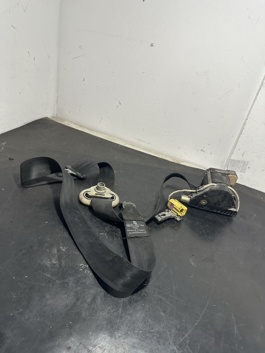 Centura siguranta dreapta fata volkswagen Vw T5 Transporter