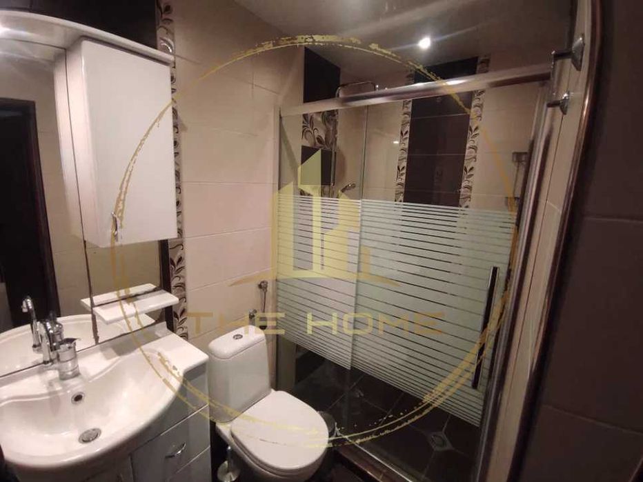 Дава се под наем Тристаен апартамент в Варна, Гръцка махала - 97 кв.м за 663 € - Снимка #11