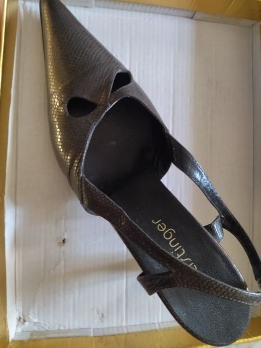 Продаются туфли женские