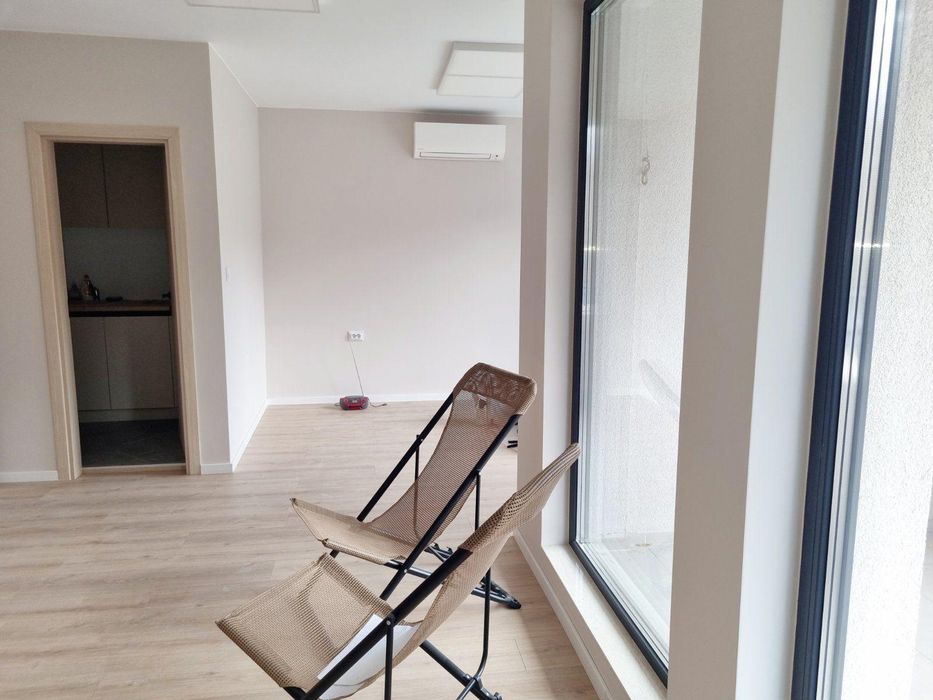 Дава се под наем Офис в Пловдив, Център - 56 кв.м за 458.49 € - Снимка #1