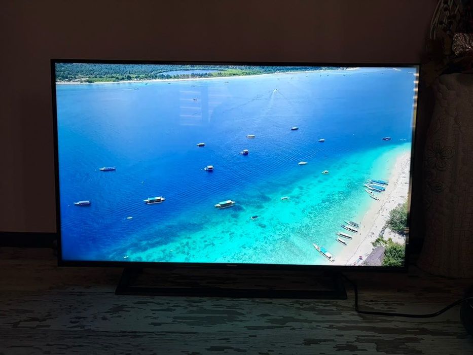 Продавам телевизор Hisense 43A7300F 43 инча 4K UHD