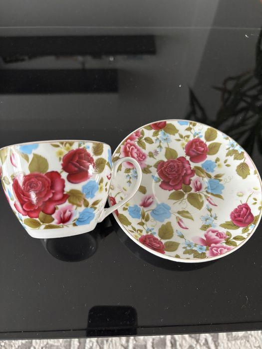 6 cesti 150 ml si 6 farfurioare