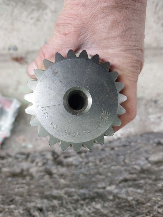 Вал КПП  ZF 16S 151 на спецтехнику.