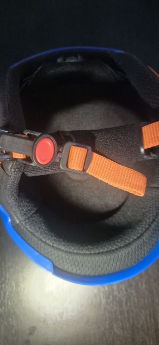 Uvex kid goggles/helmet