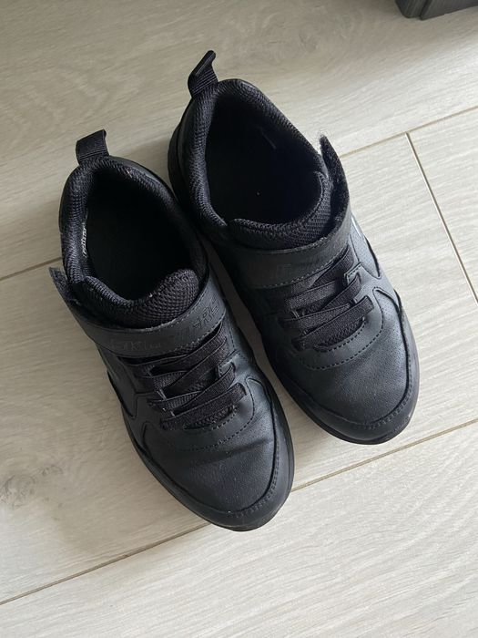 Кроссовки черные Skechers
