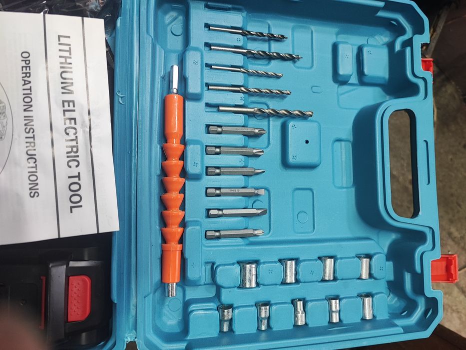 Шуруповёрт новый