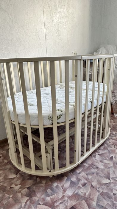 Детская кровать-манеж