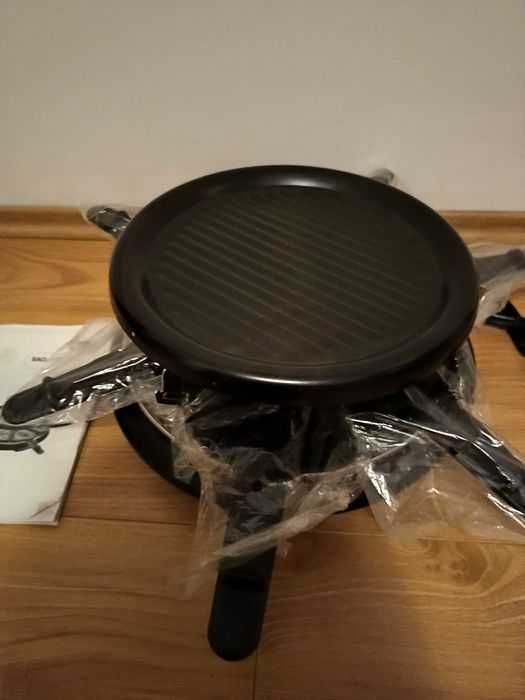 Gratar de masa/Grill electric Nou 6 Raclete Cu Plita 900 watti
