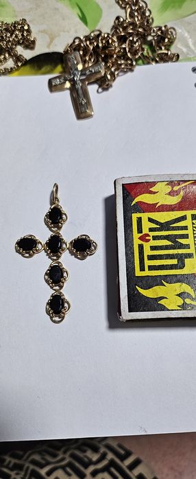 Золотой крест камни Гранат